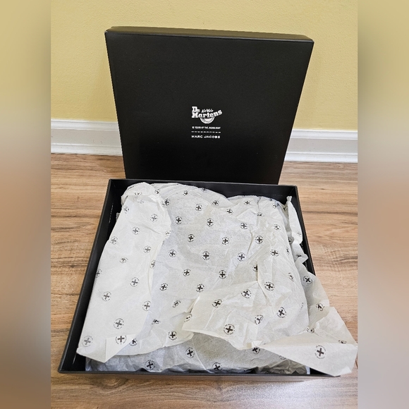 New Dr. Martens X Marc Jacobs 10 Years of the Jadon Boot - Picture 12 of 16